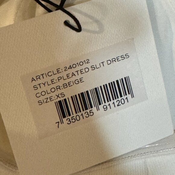 ARAKII Dress - Picture 3 of 3